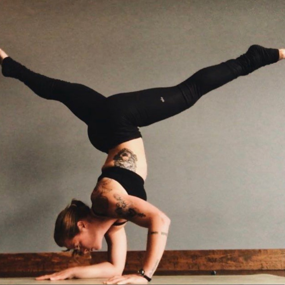 Alo Yoga leather-look idol leggings